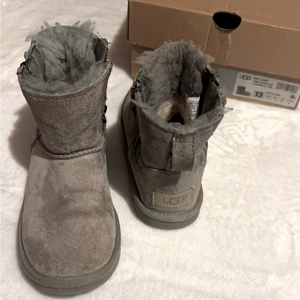 UGG Classic Mini II